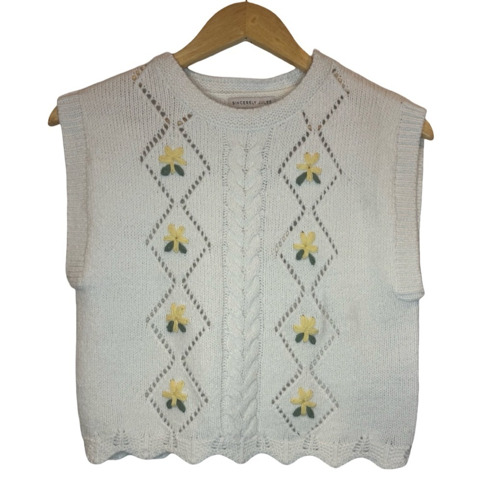 Sincerely Jules Cream cableKnit Vest with Yellow Floral Design Size M